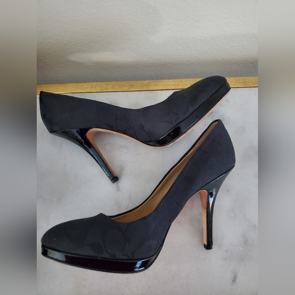 Coach Jacquard Signature Black Pattern Patent Leather Heels Women's Shoe Size 10 - Picture 1 of 13
